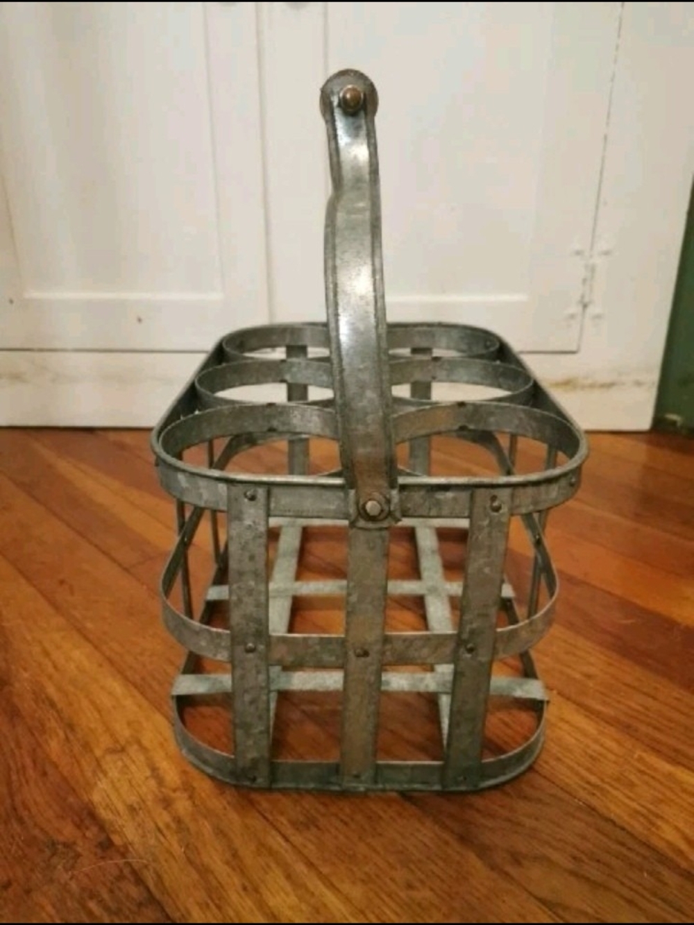 Rustic Country Farmhouse Galvanized Metal Wine Bucket Caddy Holds 6 Bottles Milk - Picture 12 of 12